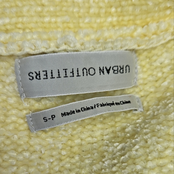Urban Outfitters Size S V Neck Yellow Chenille Sweater - Picture 4 of 16